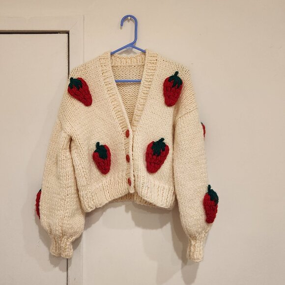 Strawberry Red and White Hand-Knit Chunky Sweater Cardigan M - Picture 3 of 6